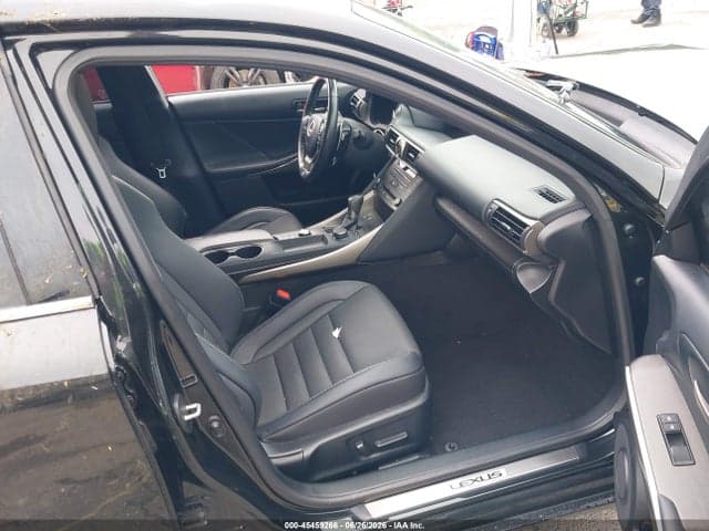 2019 LEXUS IS 300 5