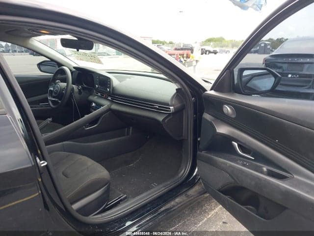 2023 HYUNDAI ELANTRA SEL 5