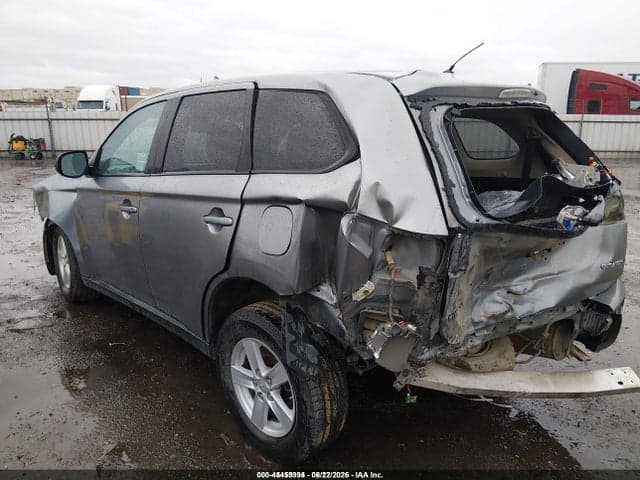 2014 MITSUBISHI OUTLANDER ES 3