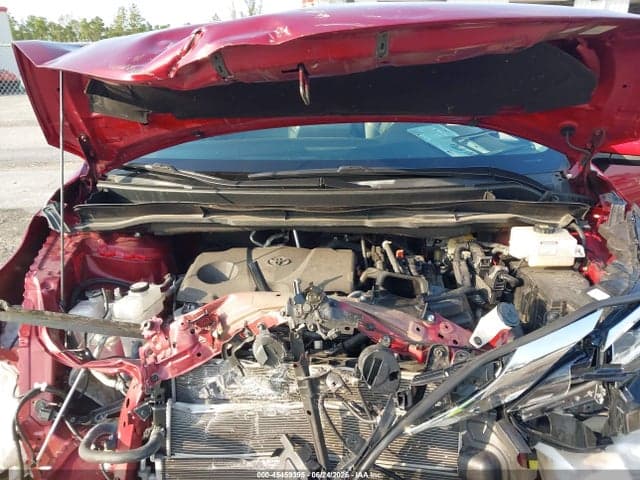 2022 TOYOTA SIENNA XLE 11