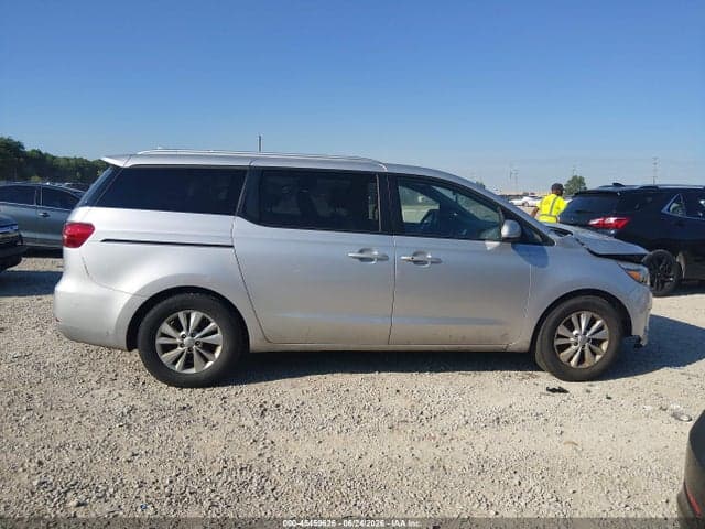 2017 KIA SEDONA LX 13