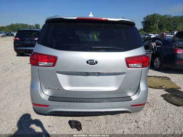 2017 KIA SEDONA LX 16