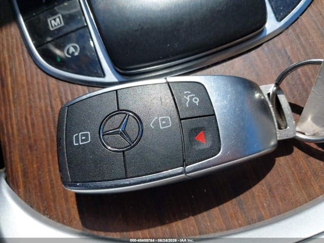 2022 MERCEDES-BENZ GLC 300 4MATIC SUV 11
