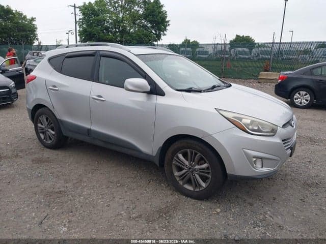 2015 HYUNDAI TUCSON SE