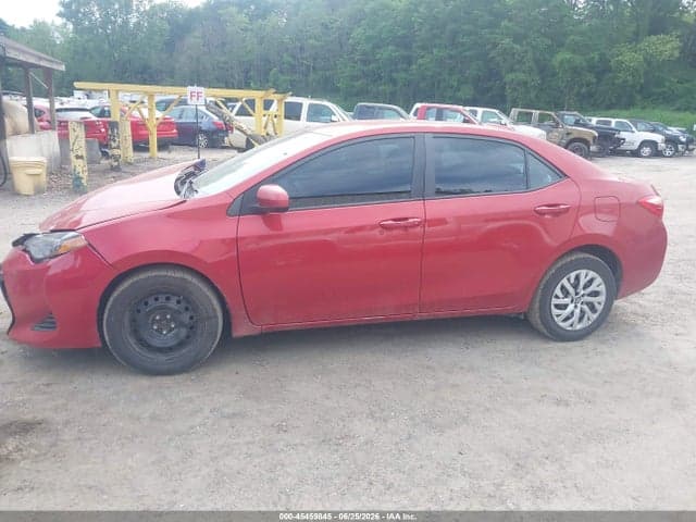 2019 TOYOTA COROLLA LE 15