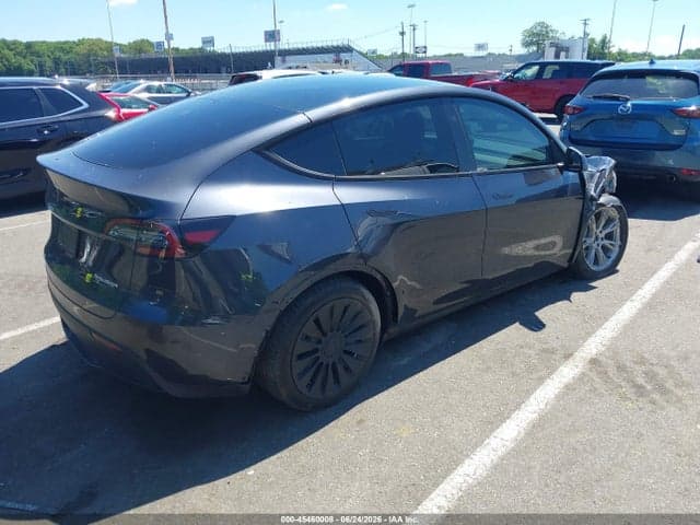 2024 TESLA MODEL Y 5