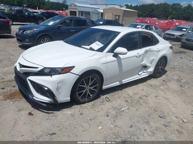 2024 TOYOTA CAMRY SE 2