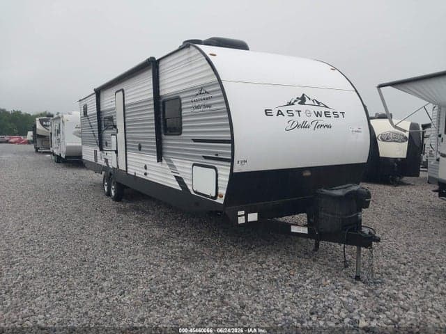 2022 EAST TO WEST DELLA TERRACE 291BH