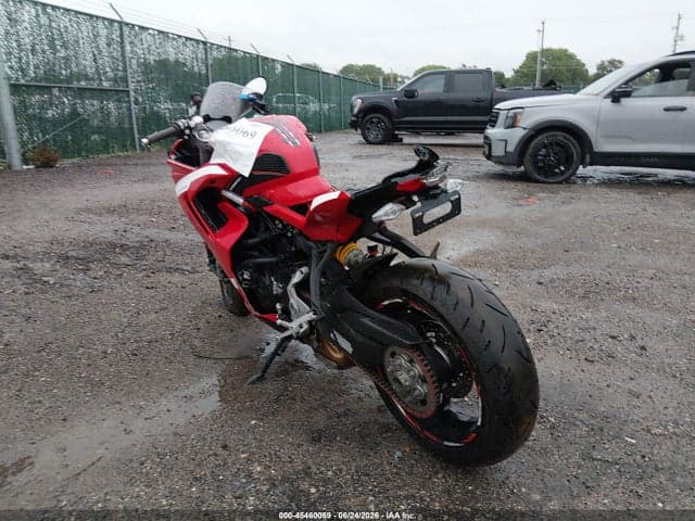 2023 DUCATI SUPERSPORT 3