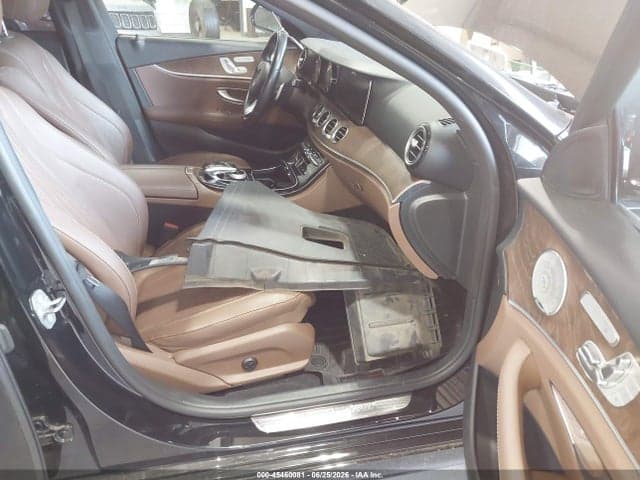 2017 MERCEDES-BENZ E 300 4MATIC 5