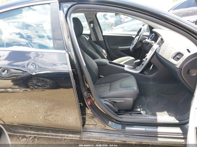 2013 VOLVO S60 T5 5