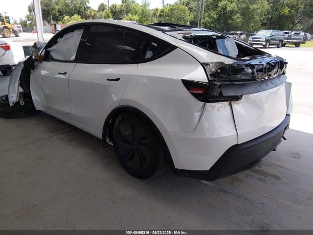 2026 TESLA MODEL Y 4