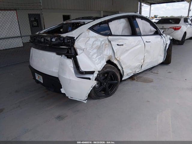 2026 TESLA MODEL Y 5