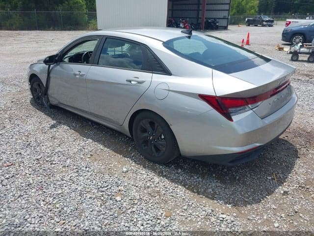 2021 HYUNDAI ELANTRA SEL 3
