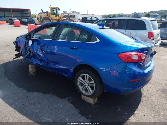 2017 CHEVROLET CRUZE LT AUTO 2