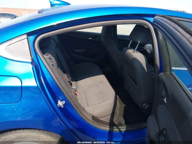 2017 CHEVROLET CRUZE LT AUTO 4