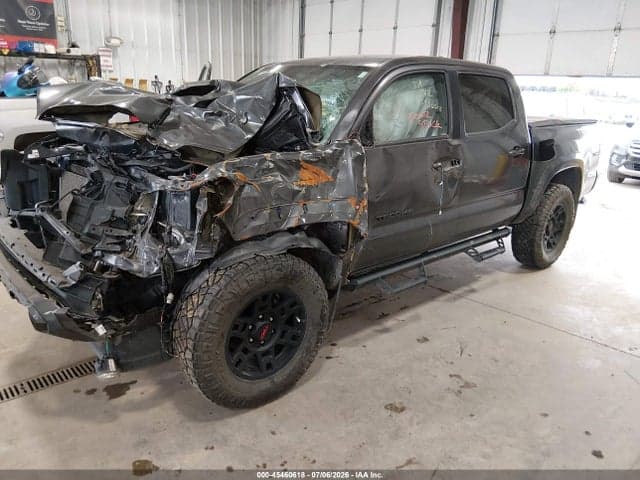 2019 TOYOTA TACOMA TRD SPORT 2