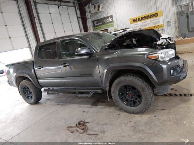 2019 TOYOTA TACOMA TRD SPORT 13
