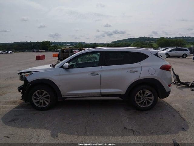 2017 HYUNDAI TUCSON SE 15