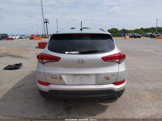 2017 HYUNDAI TUCSON SE 17