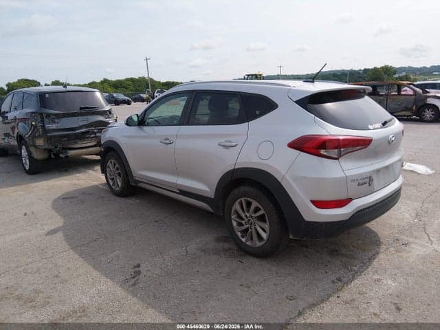 2017 HYUNDAI TUCSON SE 3