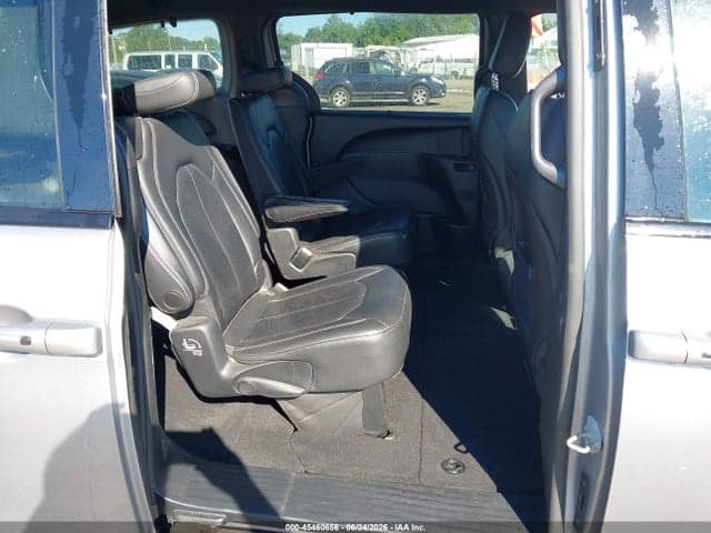 2020 CHRYSLER PACIFICA TOURING L 8