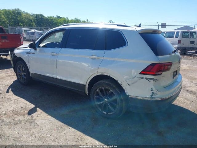 2023 VOLKSWAGEN TIGUAN 2.0T SE 3