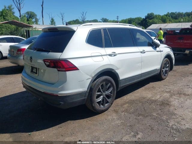 2023 VOLKSWAGEN TIGUAN 2.0T SE 4