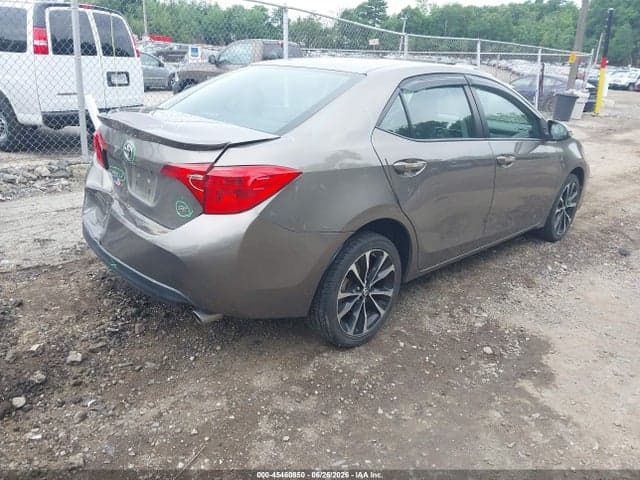 2019 TOYOTA COROLLA SE 4