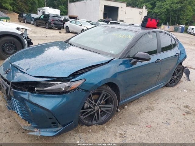 2025 TOYOTA CAMRY XSE 2