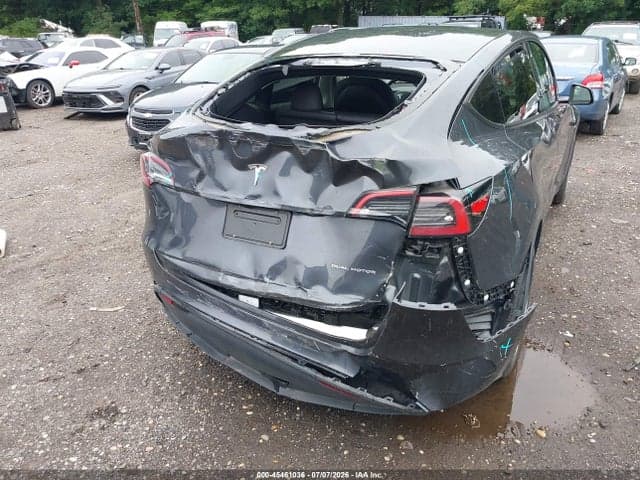 2025 TESLA MODEL Y LONG RANGE DUAL MOTOR ALL-WHEEL DRIVE 6