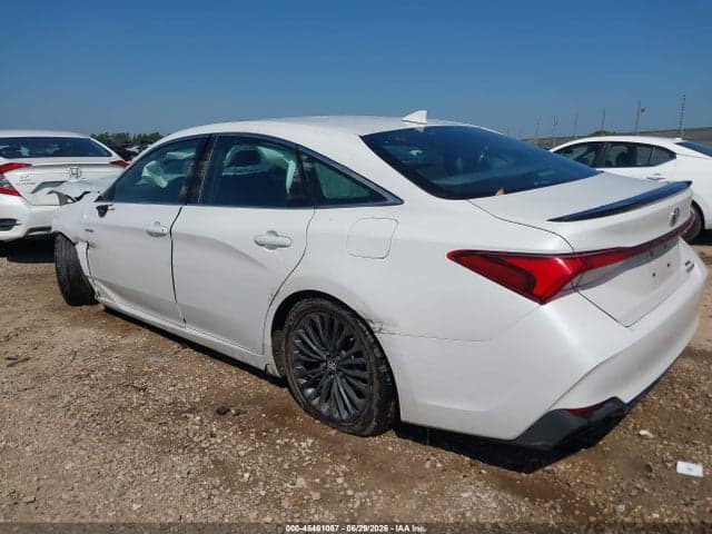 2019 TOYOTA AVALON HYBRID XSE 3