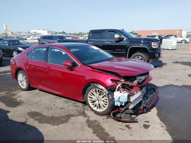2020 TOYOTA CAMRY XLE AWD
