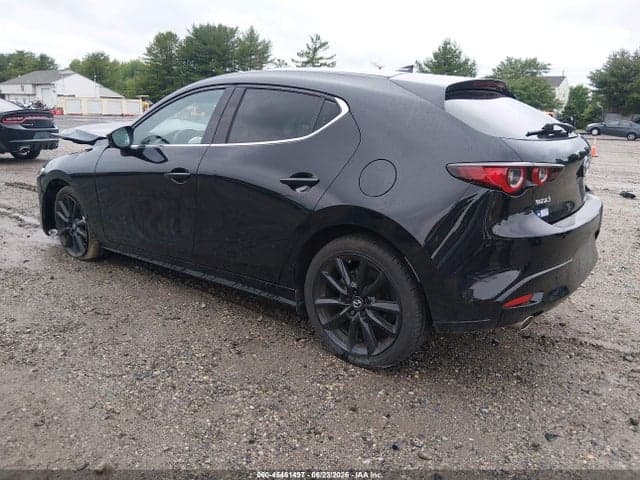 2022 MAZDA MAZDA3 PREMIUM 3
