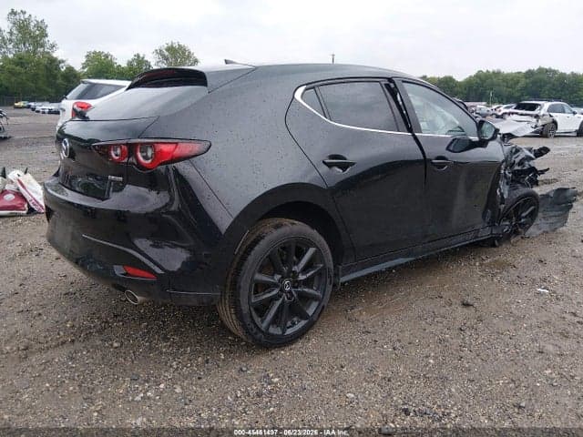 2022 MAZDA MAZDA3 PREMIUM 4