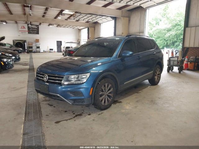 2018 VOLKSWAGEN TIGUAN 2.0T SE/2.0T SEL 2