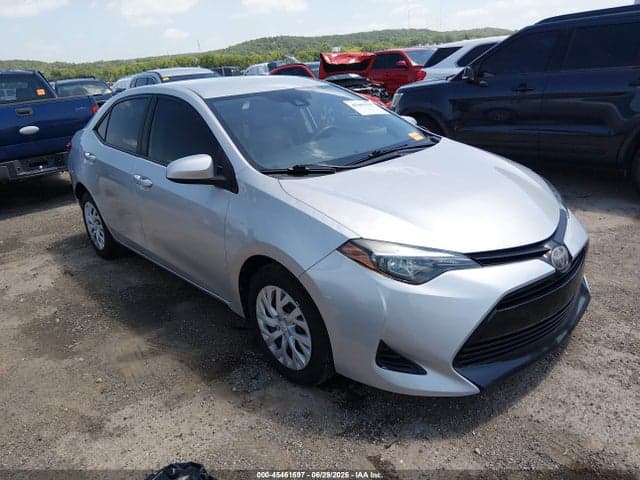 2019 TOYOTA COROLLA LE 1