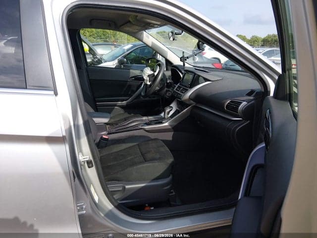 2019 MITSUBISHI ECLIPSE CROSS ES 5