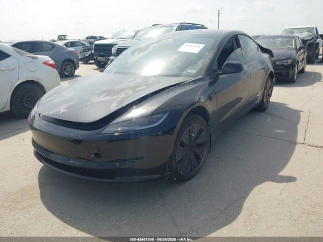 2025 TESLA MODEL 3 3