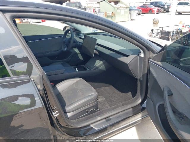 2025 TESLA MODEL 3 6