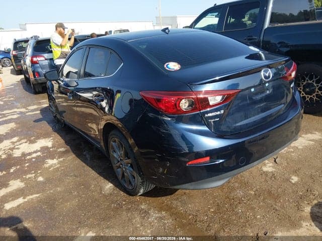 2018 MAZDA MAZDA3 TOURING 3
