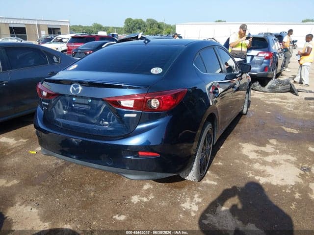 2018 MAZDA MAZDA3 TOURING 4