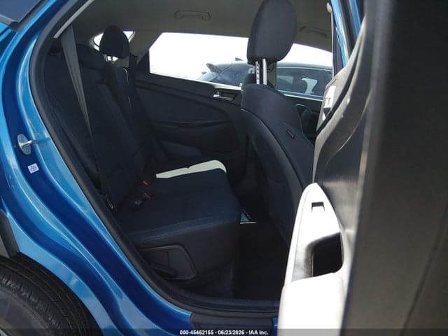 2020 HYUNDAI TUCSON SE 8