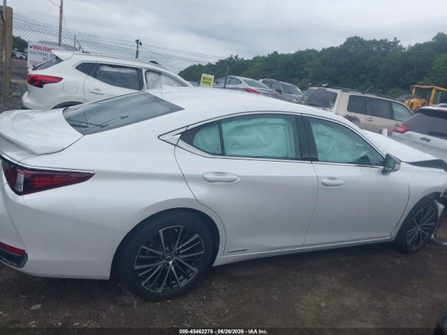 2022 LEXUS ES 300H 12