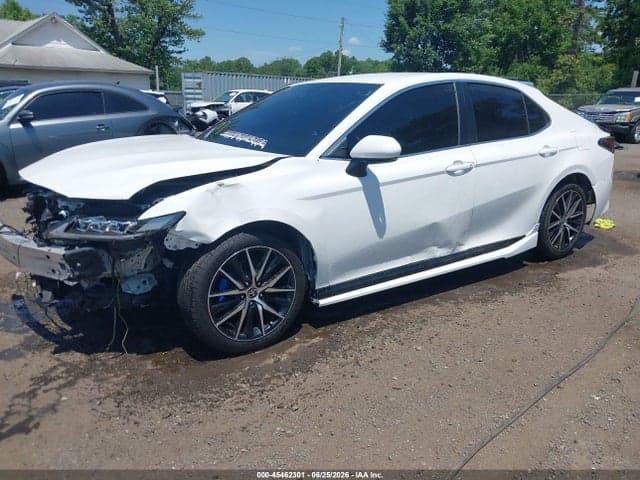 2023 TOYOTA CAMRY SE 2