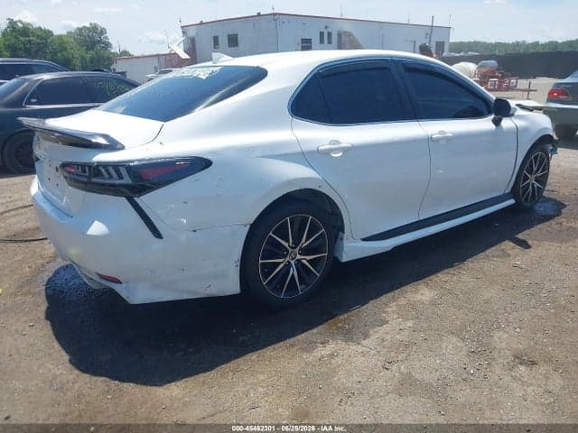 2023 TOYOTA CAMRY SE 4