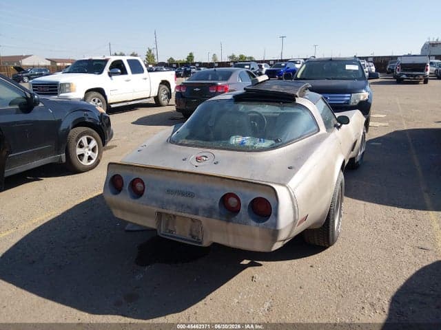 1982 CHEVROLET CORVETTE 4