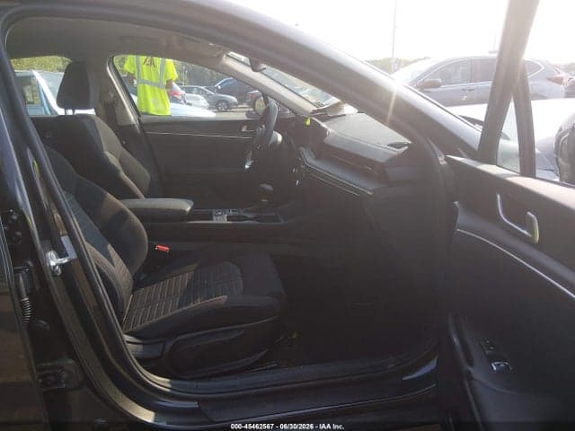 2025 KIA K5 LXS 5