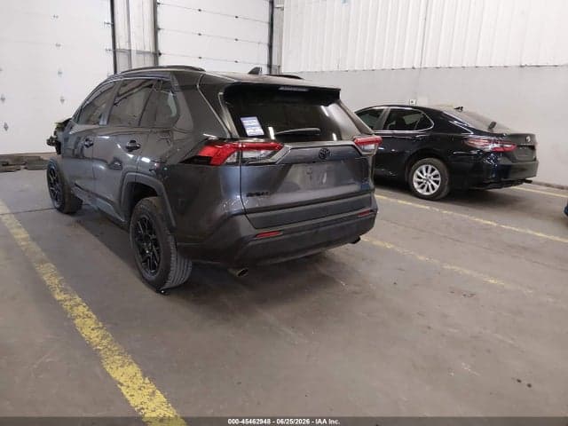 2021 TOYOTA RAV4 XLE 3