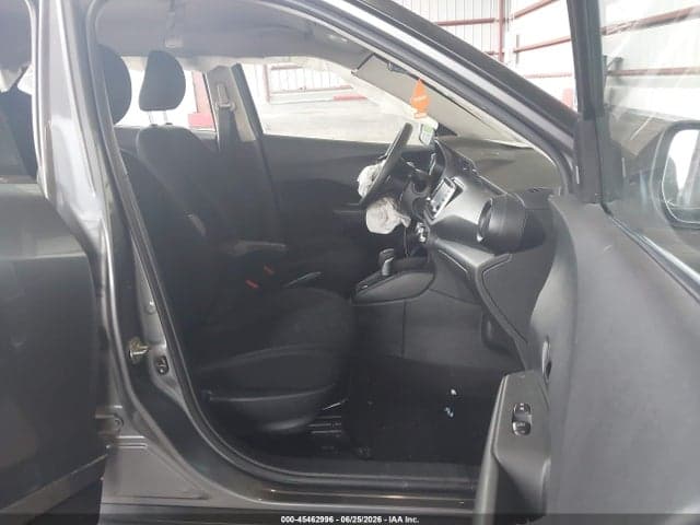 2022 NISSAN KICKS S XTRONIC CVT 5